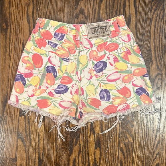 Vintage 90s Floral Cut Off Jean Shorts - Picture 4 of 7